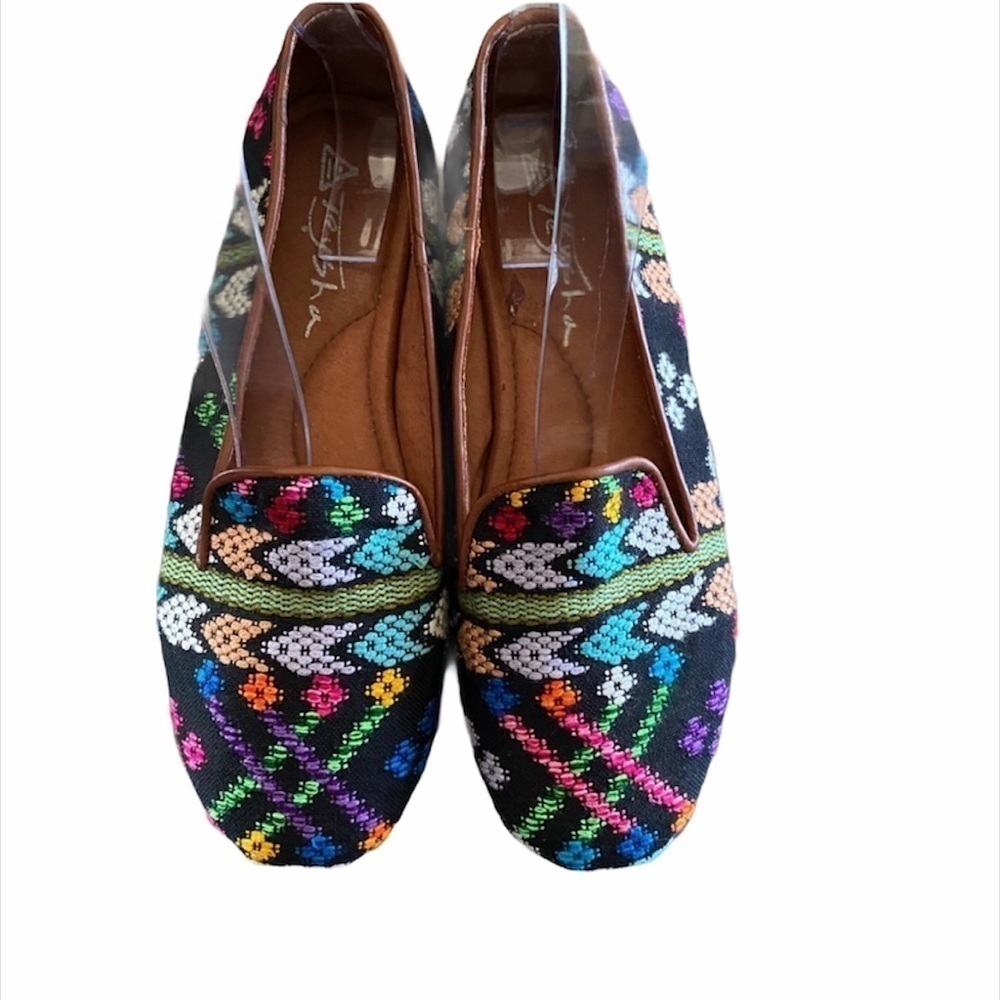 Teysha embroidered smoking flats 37